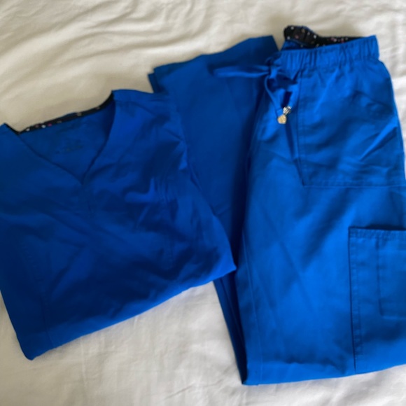 HEART & SOUL SCRUB SET - Picture 1 of 3